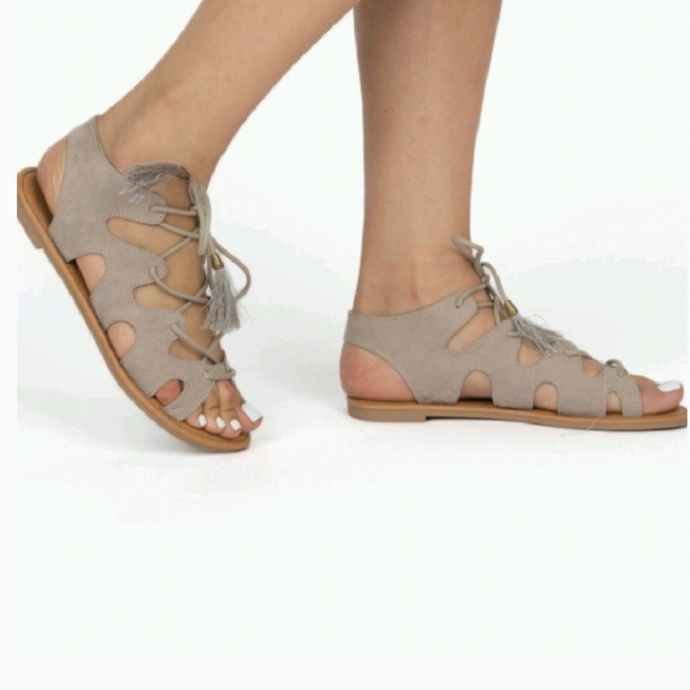 SALE ! NEW Taupe Lace Up Strappy Gladiator Sandals - Picture 4 of 4